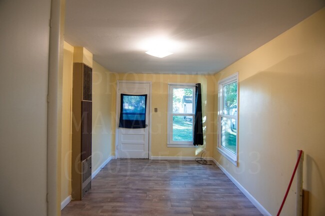 Building Photo - 1 Bedroom Rental in Cherryvale, KS
