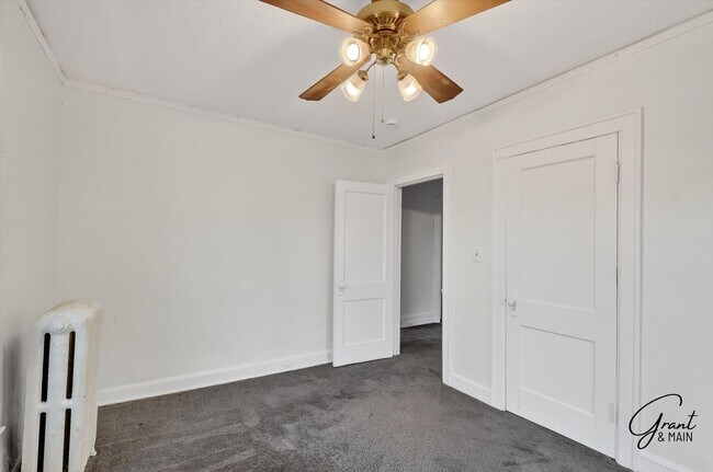 Building Photo - 2685 Clairmount Ave
