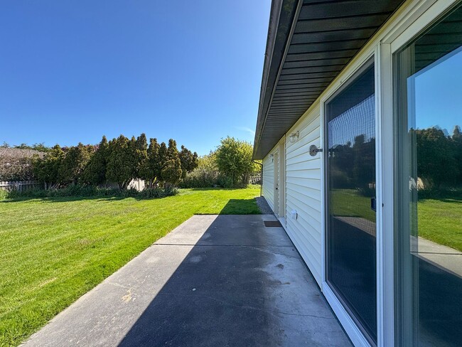 Building Photo - 41 McLaughlin Rd