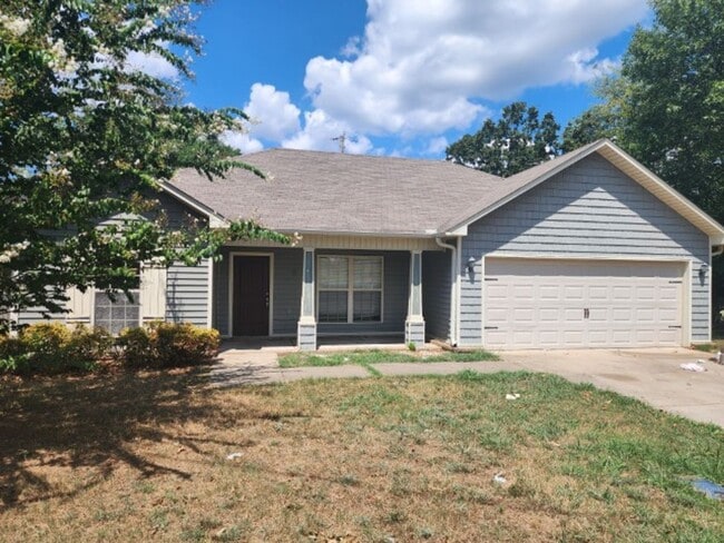 Building Photo - 9 Wilma Ln