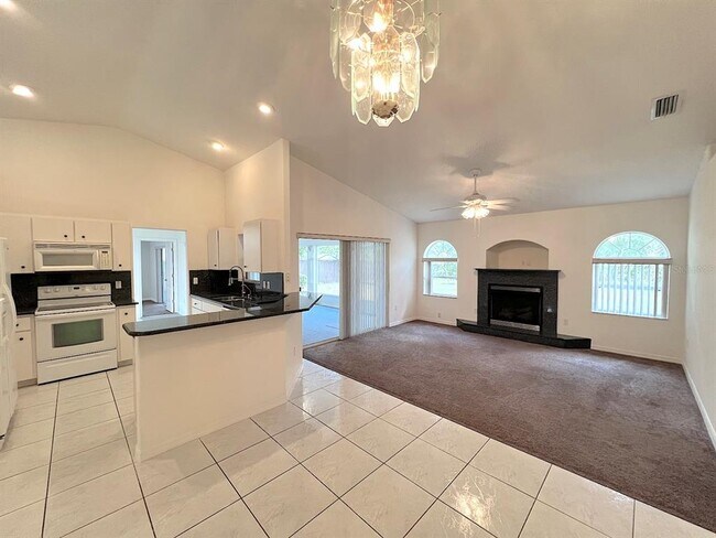 Building Photo - 106 Point of Woods Dr