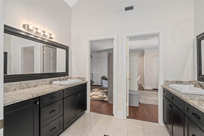 Building Photo - 2214 Earleaf Ct