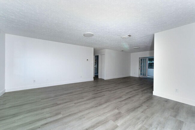 Building Photo - 1181 SW Sarto Ln