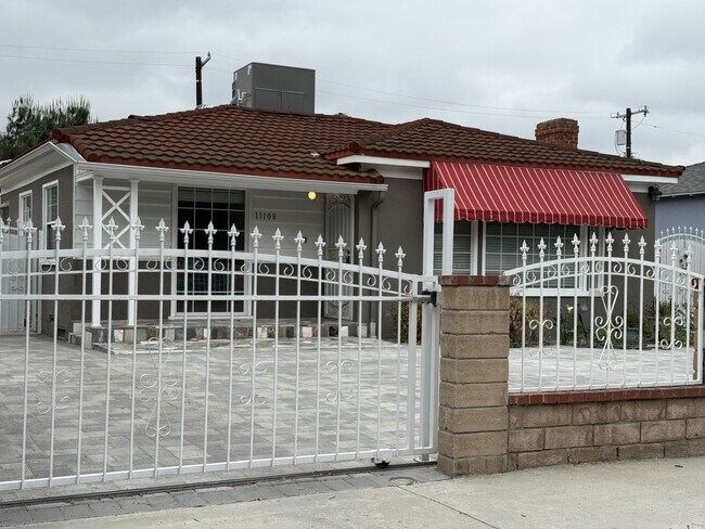 Building Photo - HAC-1