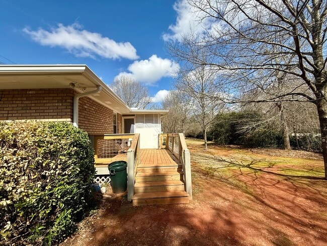 Building Photo - For Rent – 2 Bedroom Duplex in Watkinsville