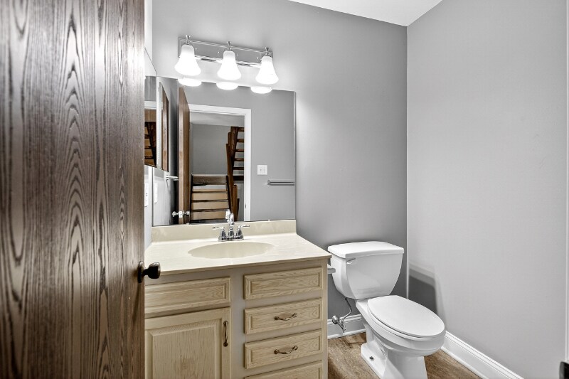 Building Photo - 5403 Doral Dr