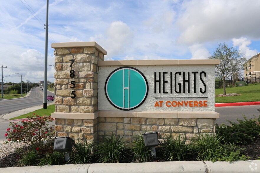 The Heights at Converse Apartments 7855 Kitty Hawk Dr Converse TX
