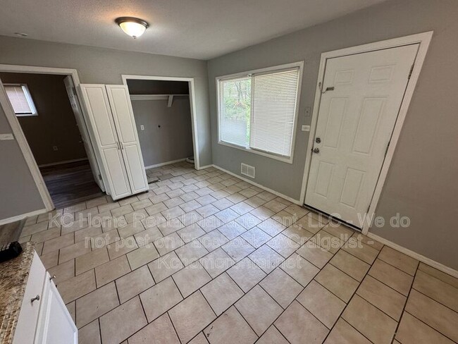 Building Photo - 10812 Newton Ave