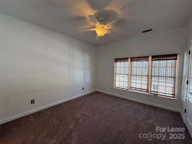 Building Photo - 12327 Carrigan Ct