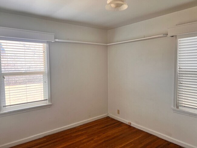 Building Photo - 112 S 100 E