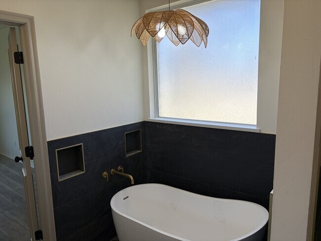 Building Photo - 11601 Hackney Ln