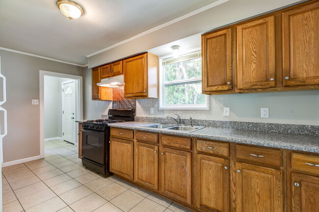 Building Photo - 6569 Cortez Cir