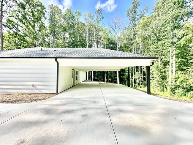 Building Photo - Clover South Carolina