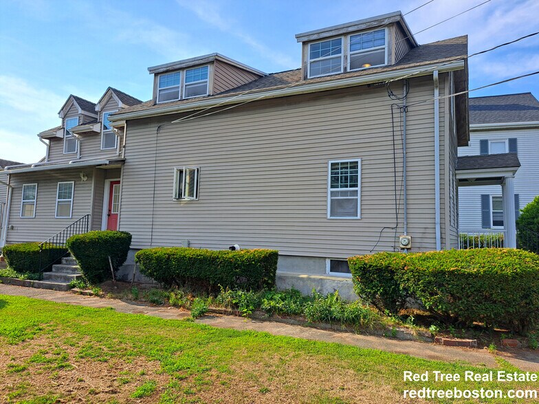 Primary Photo - 158 Baker St