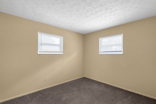 Building Photo - 187 Currier Dr