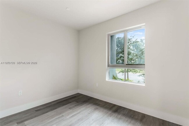 Building Photo - 2561 NE 193rd St