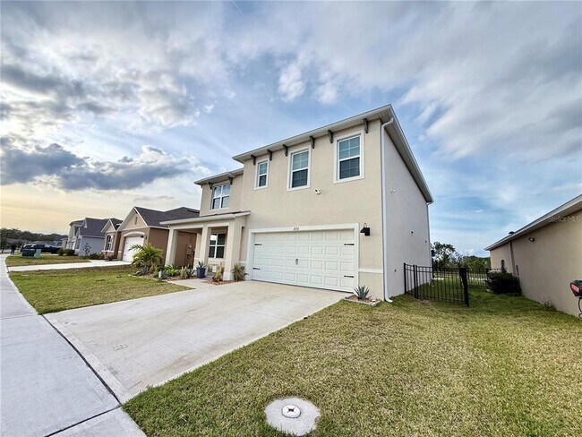 Building Photo - 2731 House Finch Rd