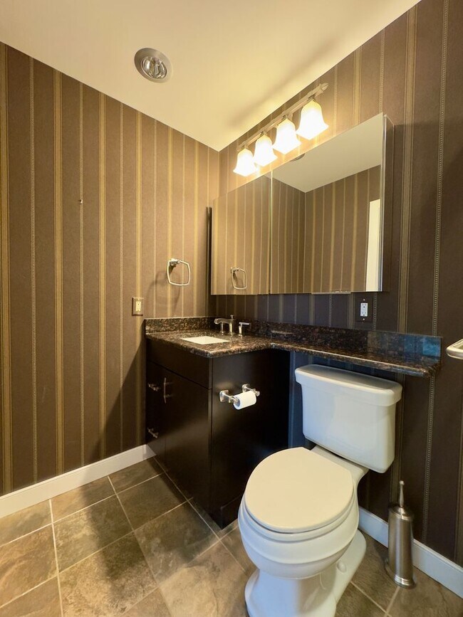 Building Photo - Elegant 2 Bedroom/2.5 Bathroom Apartment with Den, 2 Parking Spaces, and Storage Unit in Canton, ...