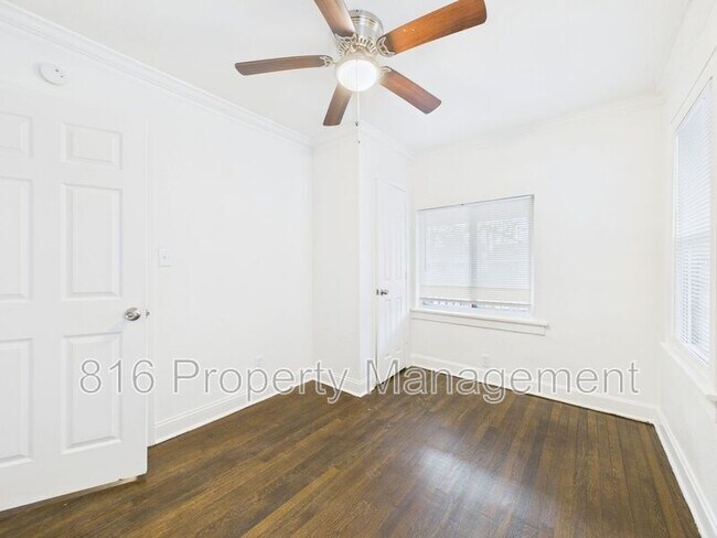 Building Photo - 5341 Brooklyn Ave