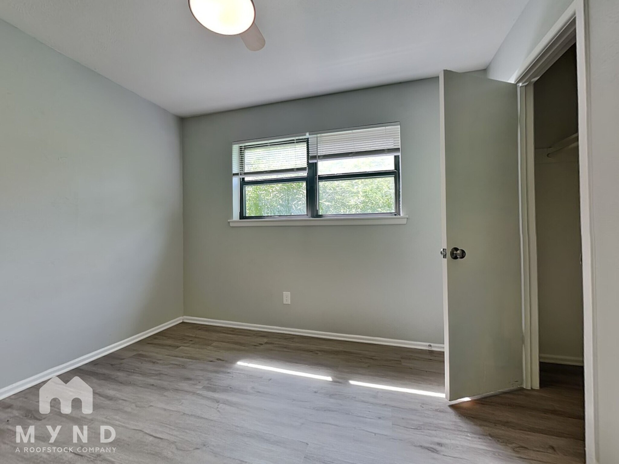 Building Photo - 605 Thompson Dr