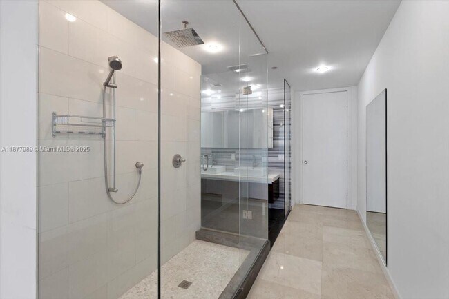 Building Photo - 1100 Biscayne Blvd