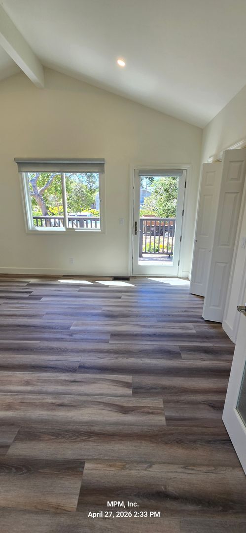 Building Photo - large custom home with peek a boo ocean views