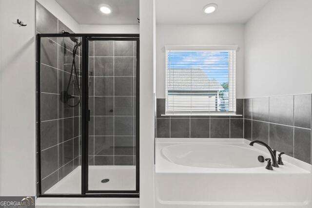 Building Photo - 165 Tulip Dr