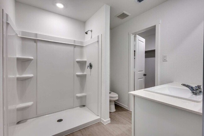 Building Photo - Be the First to Live Here $1,950 – Spaciou...