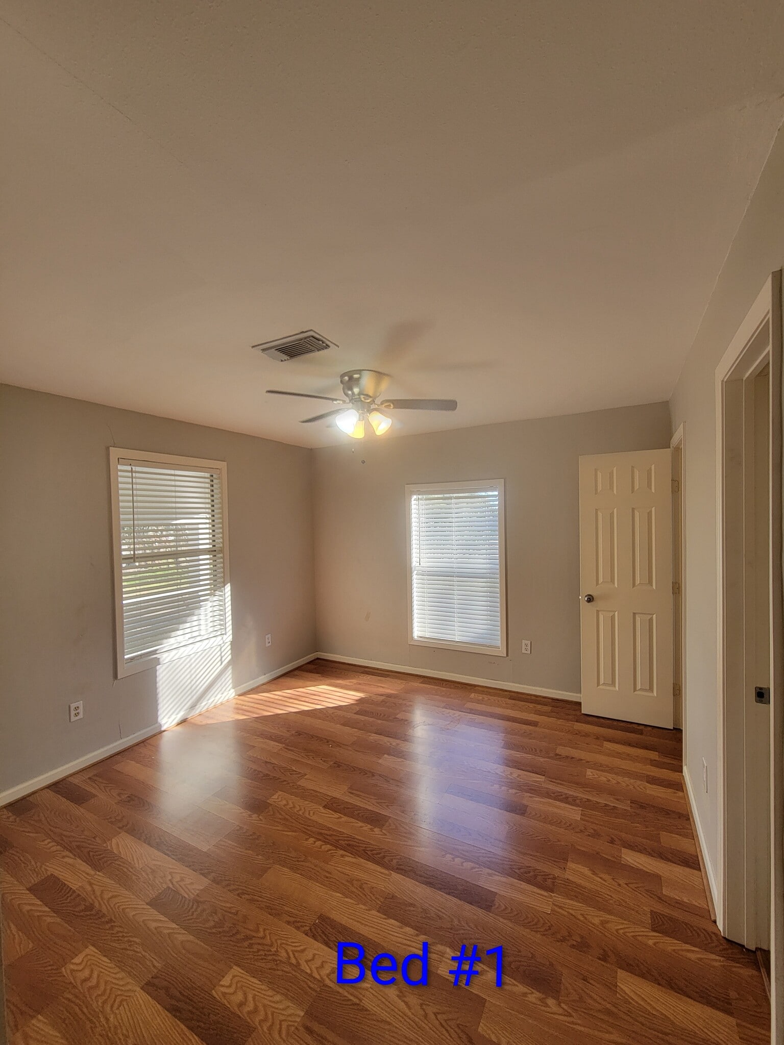 Building Photo - 707 Johnson Ln