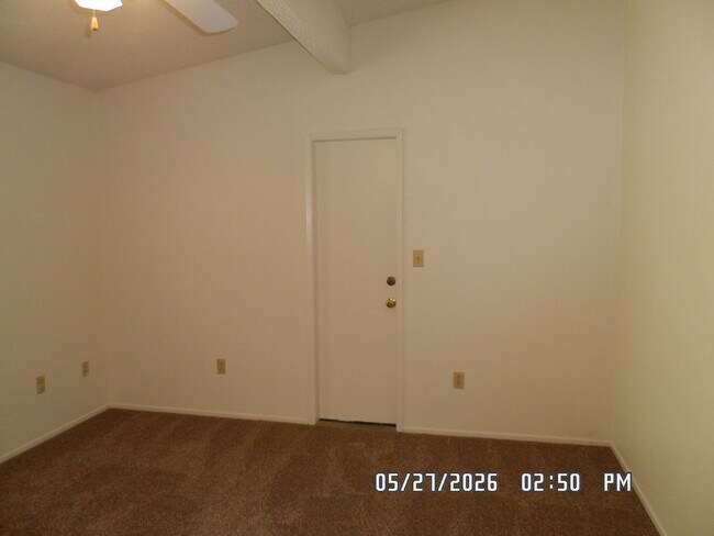 Building Photo - 25676 Flathead Rd