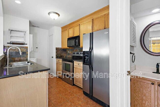 Building Photo - 4829 Shallowford Cir