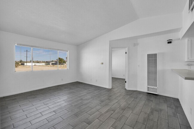 Building Photo - 74077 Cactus Dr