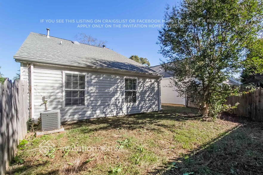 Building Photo - 1945 Brittania Cir