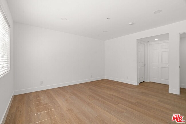 Building Photo - 16100 Sunset Blvd
