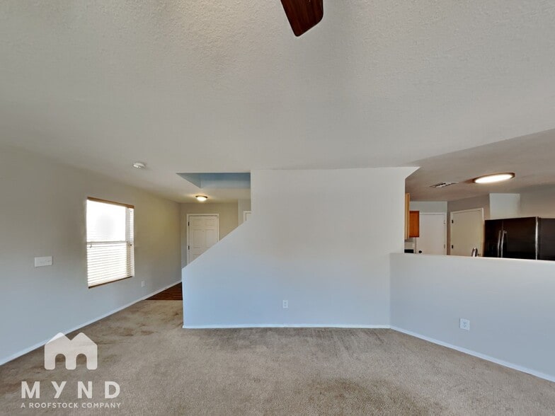 Building Photo - 5748 S Manta Ray Rd