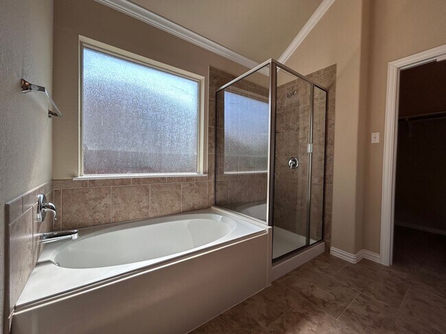 Building Photo - 2204 Tranquility Ln