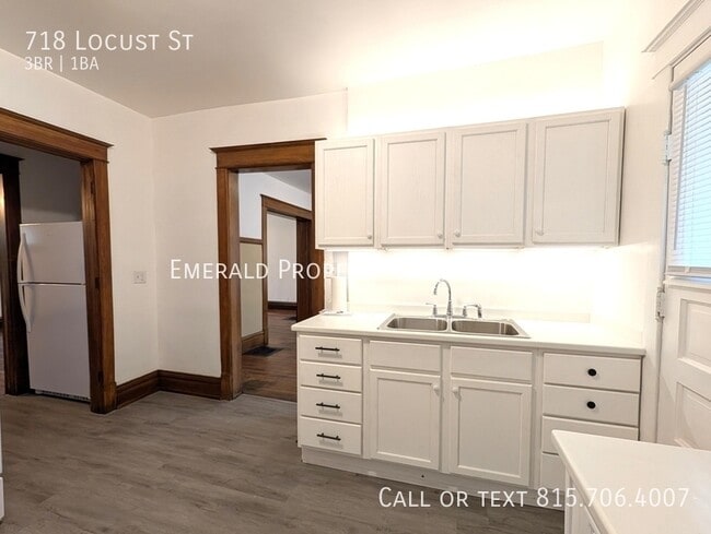 Building Photo - 718 Locust St