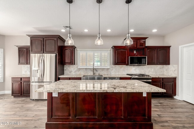 Building Photo - 3049 S Sierra Heights Cir