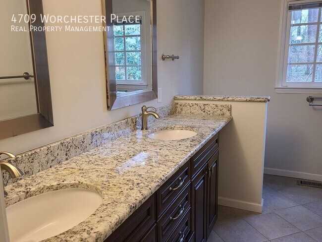 Building Photo - 4709 Worchester Pl