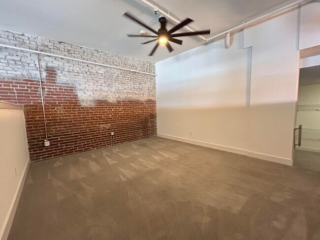 Building Photo - 505 Tennessee St