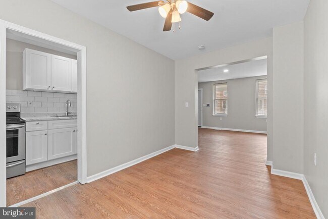 Building Photo - 3427 Ravenwood Ave