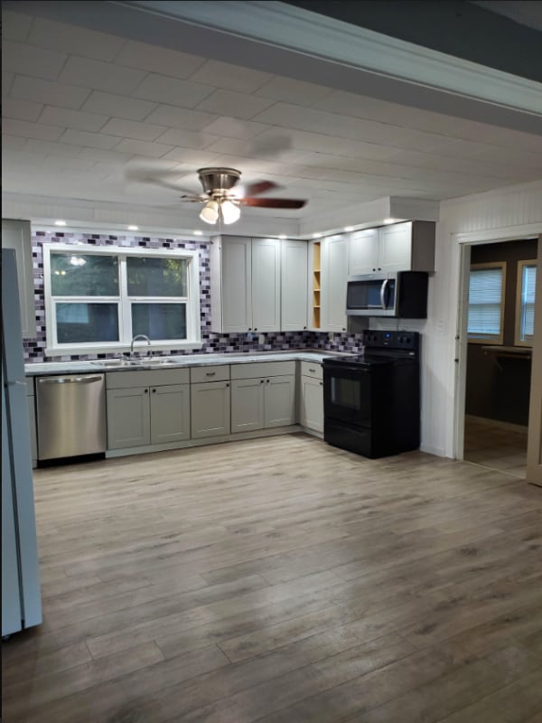 Building Photo - 809 Hester St