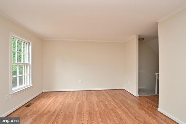 Building Photo - 8991 Omega Ct