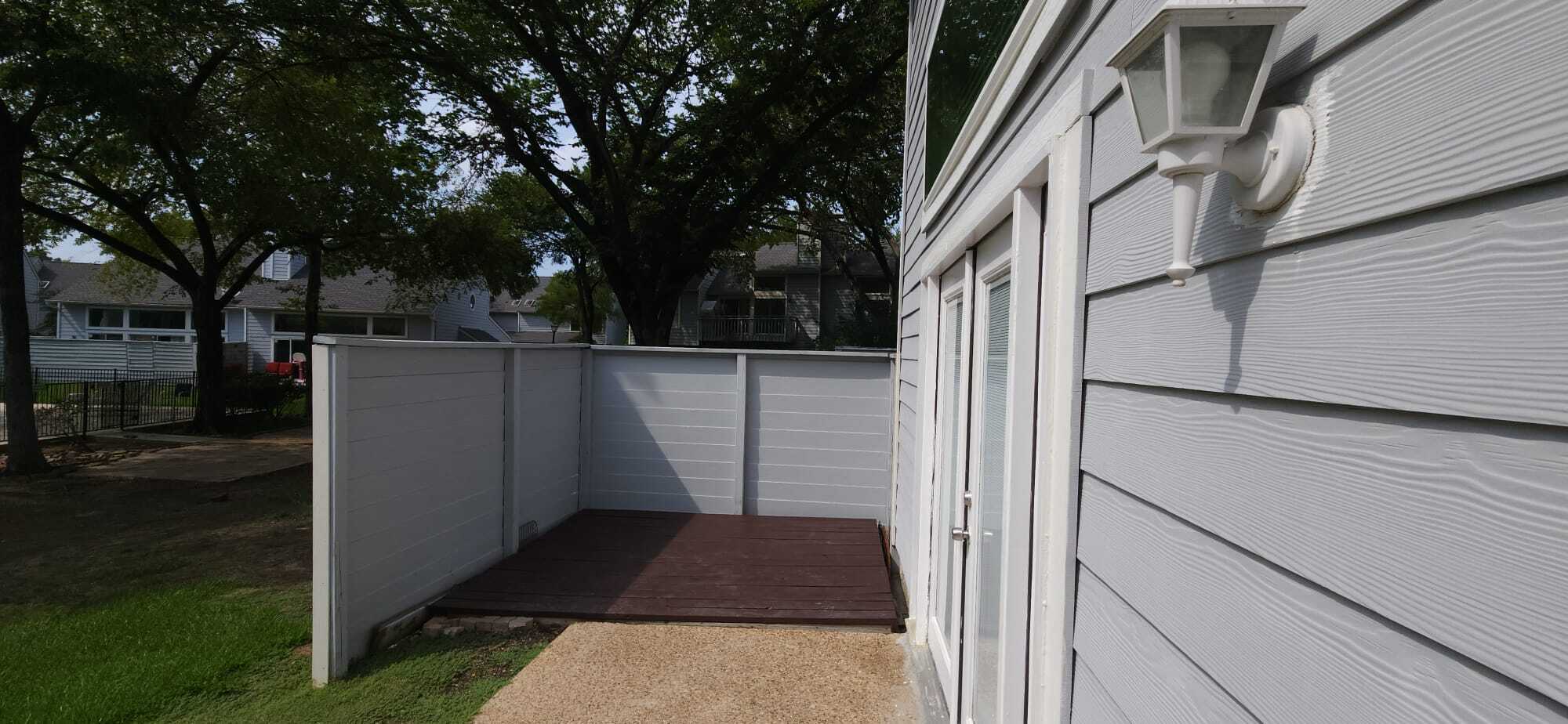 Deck - 631 Cimarron Trl