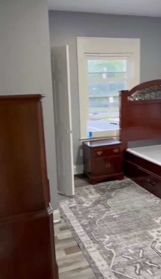 Building Photo - 205 Dewey St