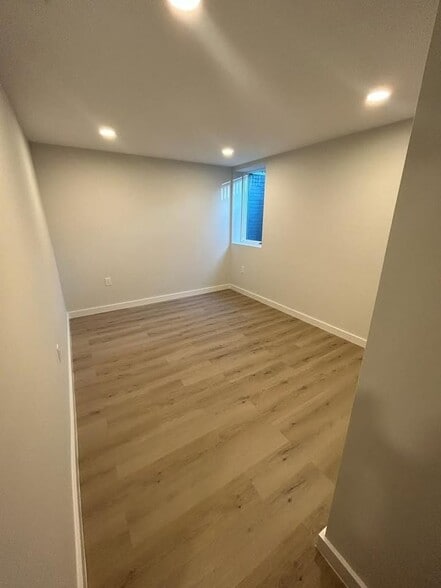 Room # 1 - 5517 41st St NW