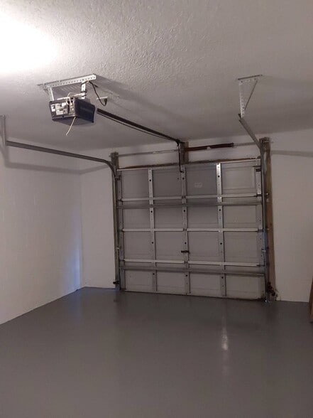 Building Photo - 21 Prospect Ln