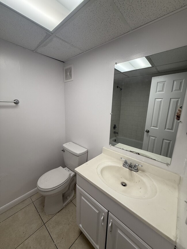 Building Photo - 2916 NW 55th Ave