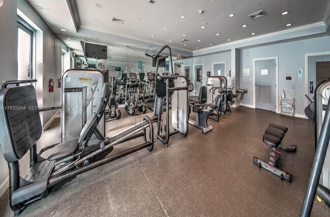 Building Photo - 250 Sunny Isles Blvd