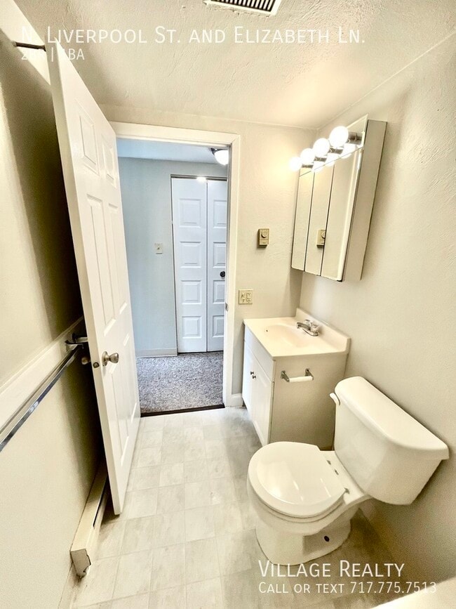 Building Photo - 45 N Liverpool St